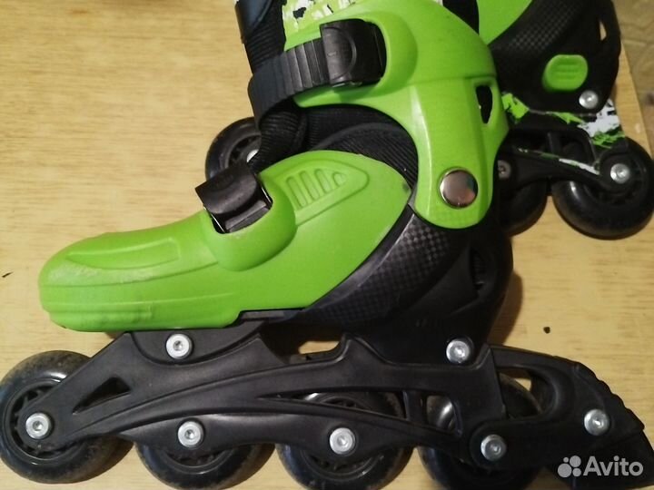 Роликовые коньки