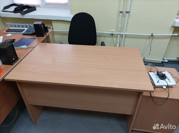 Мебель для офиса. Стол тумба кресла стулья