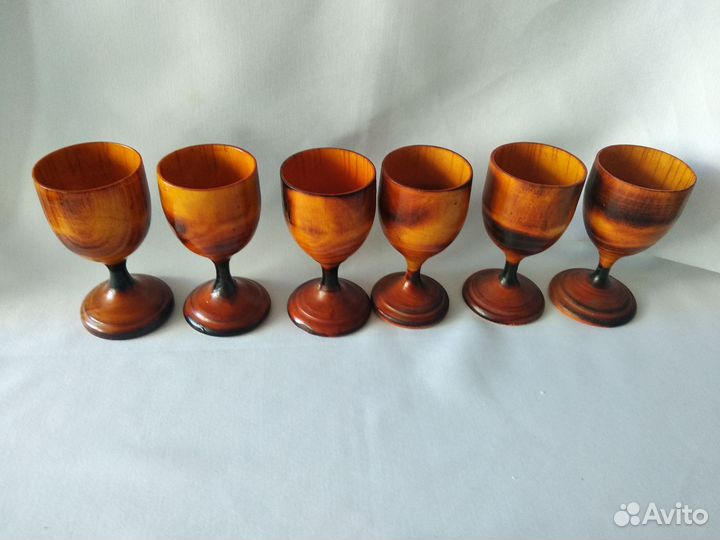 Сувенирный набор из дерева: графин с 6 рюмками