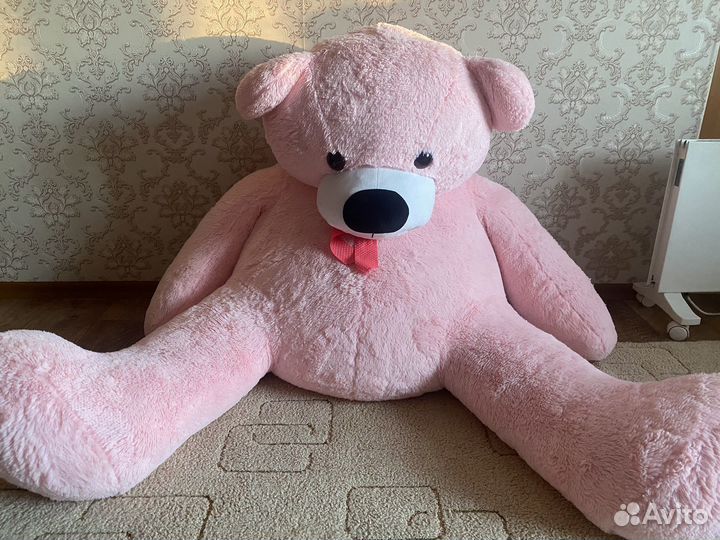 Большой плюшевый мишка