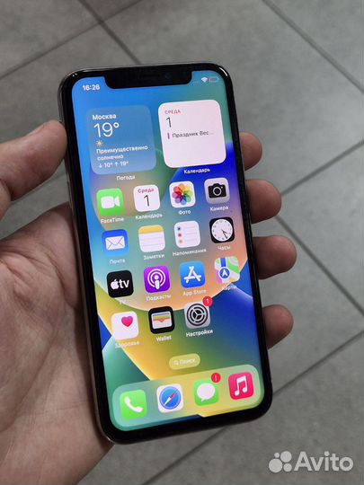 iPhone X, 64 ГБ