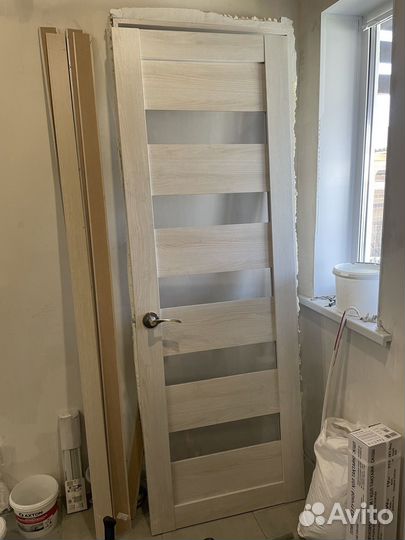 Дверь межкомнатная 700 х 2000 с коробкой бу