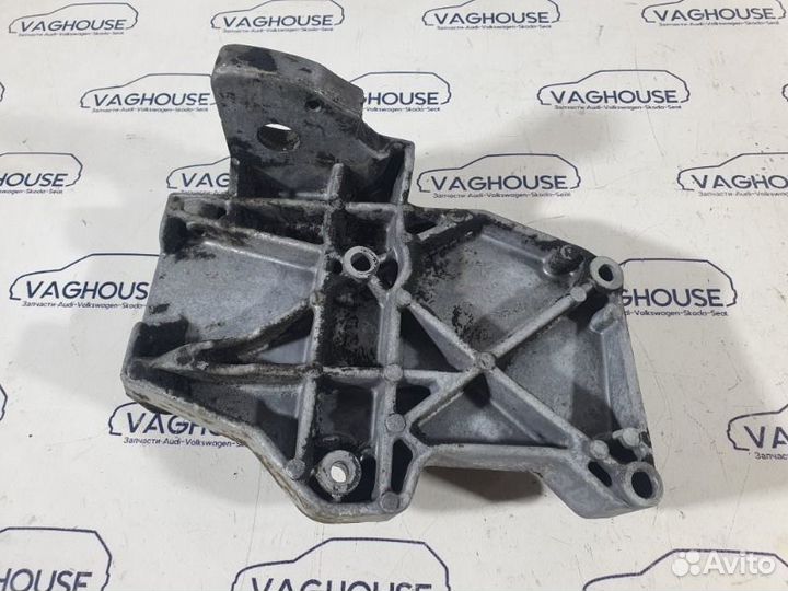 Кронштейн кондиционера Volkswagen Passat B5 3B2