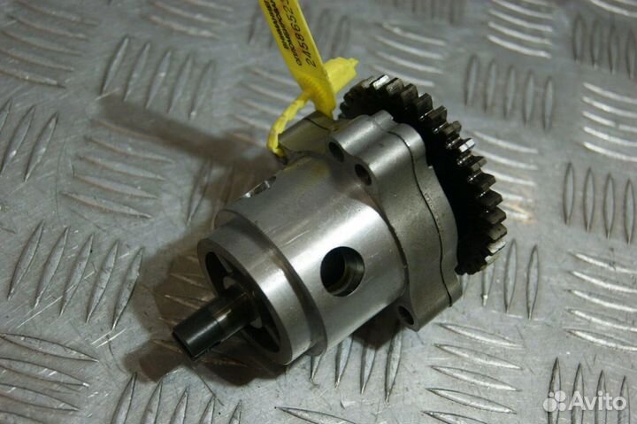 Насос масляный Suzuki GSF250 Bandit, GJ77A