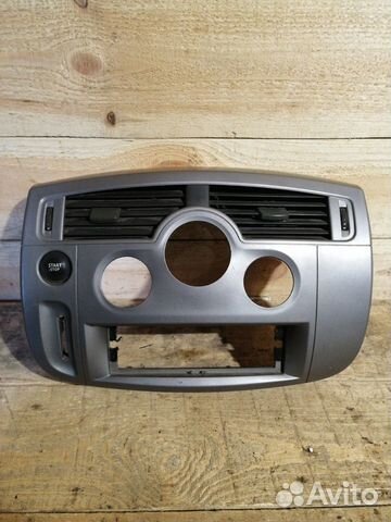 Рамка центральная в торпедо Renault Grand Scenic 2