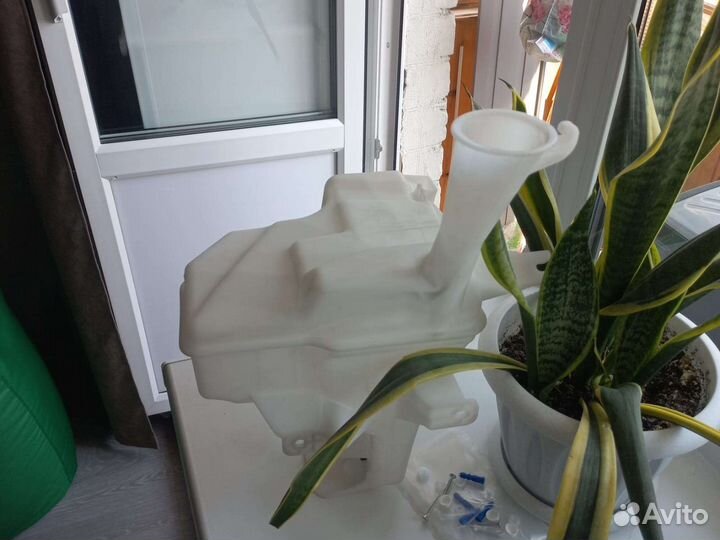 Бачок омывателя на hyundai solaris 1