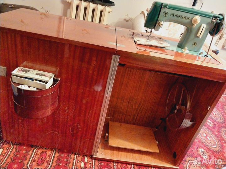 Швейная машина Чайка 2