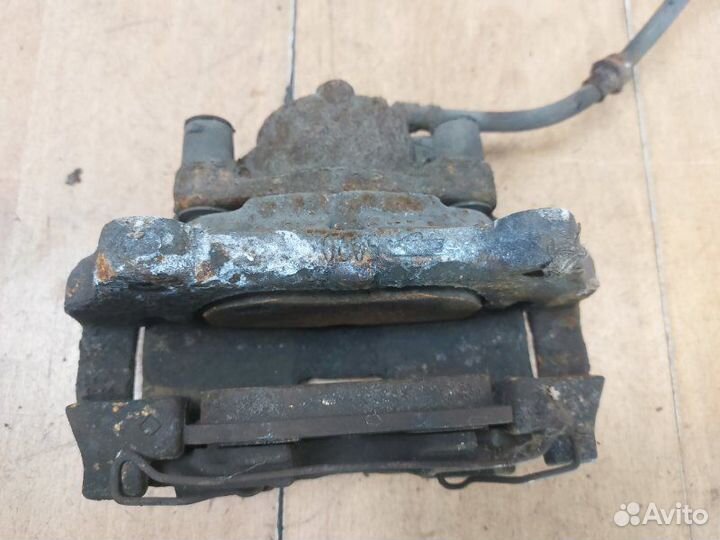 Тормозной суппорт передний правый Opel Vectra C