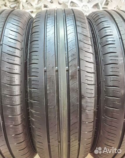 Dunlop Enasave EC300+ 215/60 R17 96H
