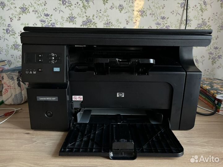 Принтер HP LaserJet M1132 MFP цветной