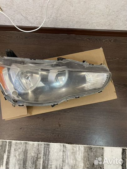 Фары на mitsubishi lancer 10