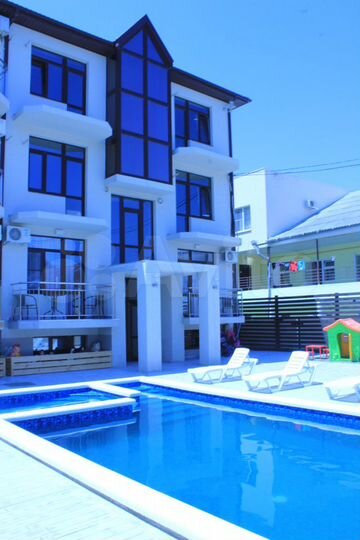 2-к. квартира, 50 м², 1/3 эт.