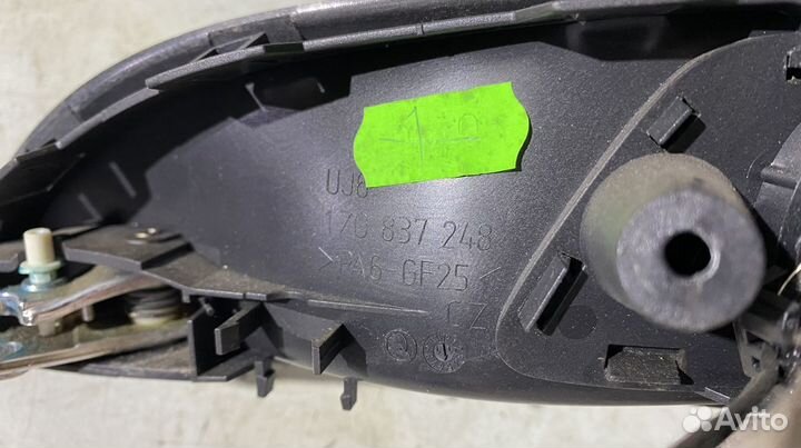 Ручка внутренняя правая Skoda Octavia A5