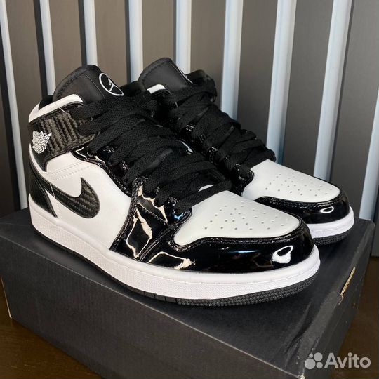 Air jordan 1 mid carbon
