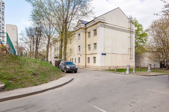 Здание, 2828.1 м²