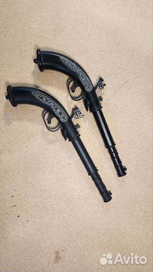 Сувенир дуэльные пистолеты