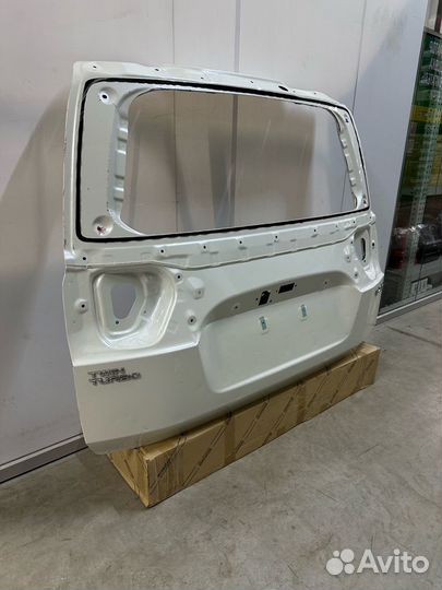 Крышка багажника Land Cruiser 300