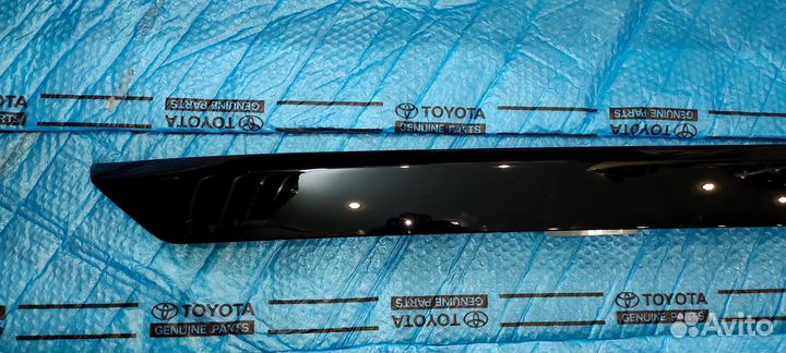 Молдинг багажника Рав 4 4 Оригинал