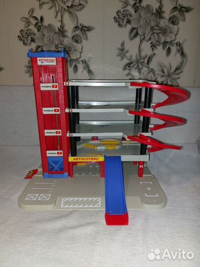 Автопарковка игрушечная