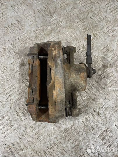 Суппорт передний левый Skoda Rapid, I 2017