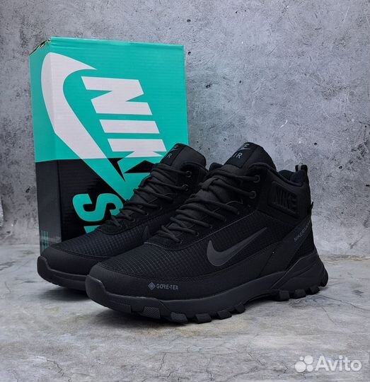 Кроссовки Nike air zoom зимние