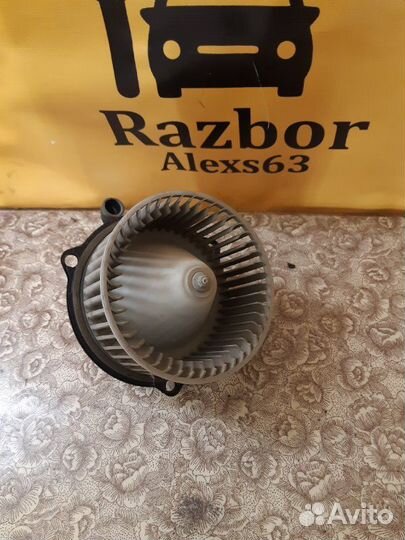 Моторчик печки Suzuki Vitara 1.6 L 1997