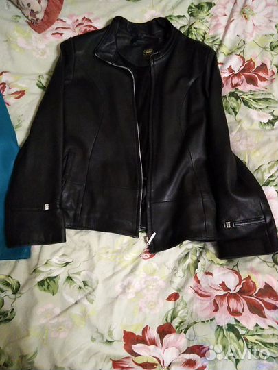 2-ве кожаные куртки 46-48 размера