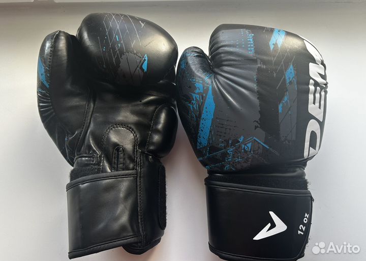Боксерские перчатки Demix 12oz