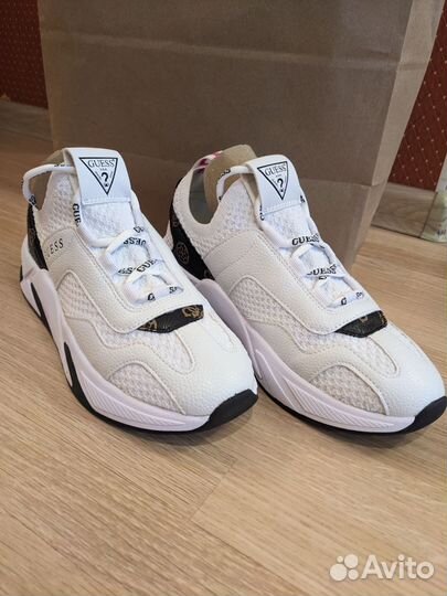 Кроссовки женские Guess новые оригинал