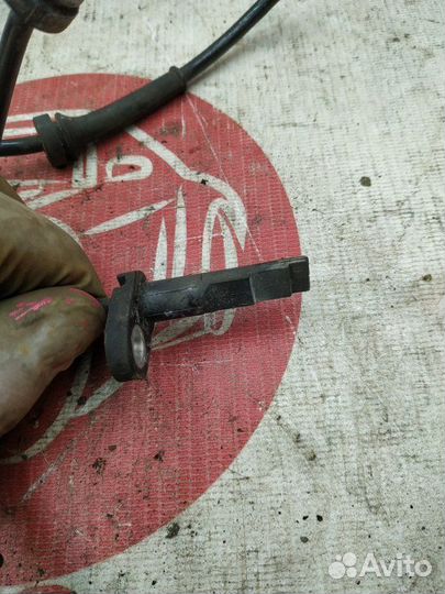 Датчик ABS передний Infiniti Fx35 S51 VQ35HR