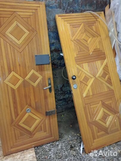 Дверь входная деревянная бу