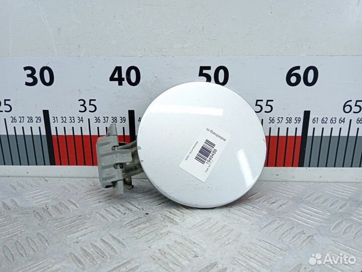 Лючок бензобака Toyota Yaris 1