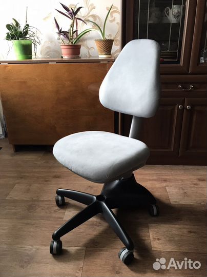 Детское подвижное компьютерное кресло