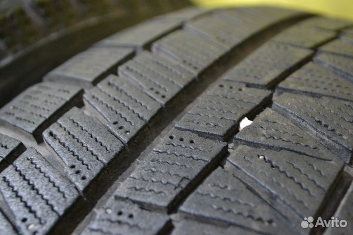 Bridgestone Blizzak Revo GZ 205/60 R16