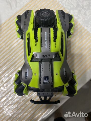 Развивающий автомобиль на управлении