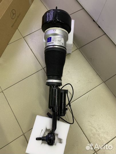 Стойка передняя левая Mercedes S W221 4matic