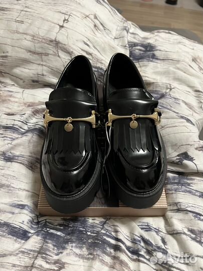 Лоферы женские 38