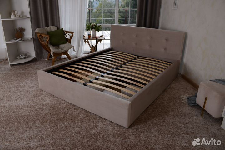 Кровать двуспальная