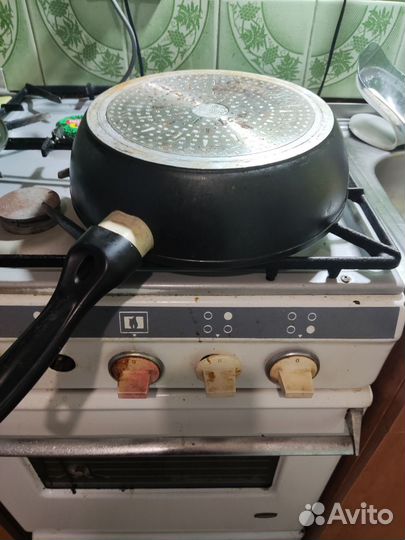 Сковорода эмалированная со стеклянной кр 28 см