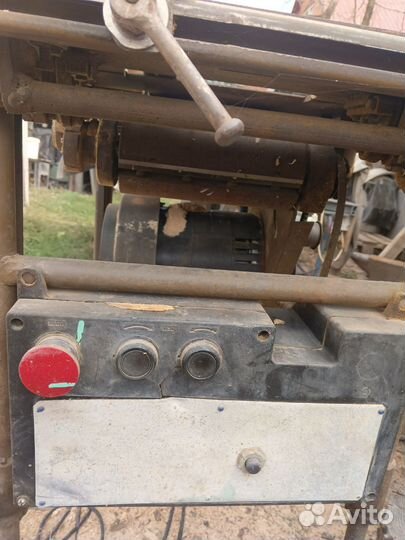 Многофункциональный деревообрабатывающий станок