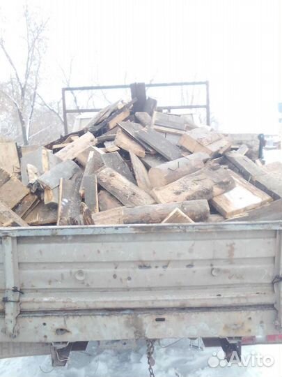 Продам сухие дрова на смс отвечаю течение дня. Луч