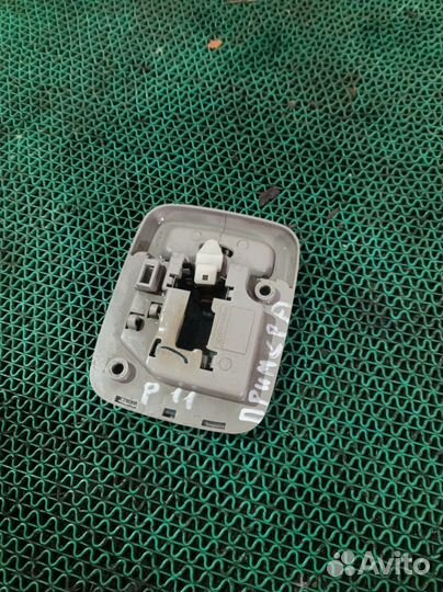 Плафон салонный Nissan Primera