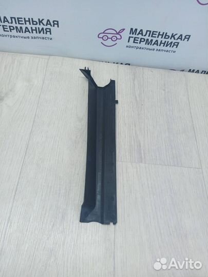 Щиток радиатора прав. BMW 7 G11/G12 2017