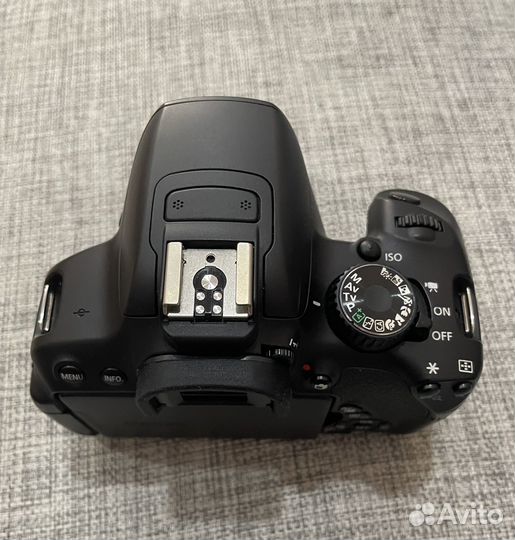 Зеркальный фотоаппарат Canon EOS 650D EF-S 18-55