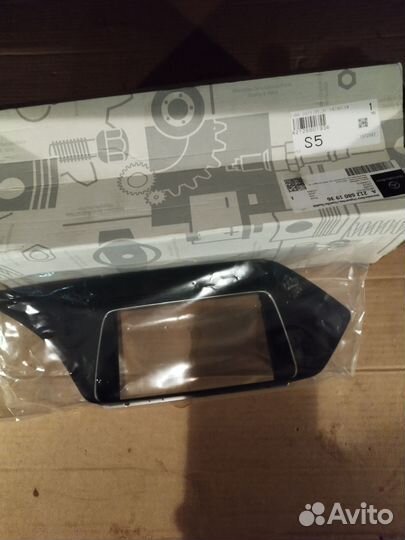 Декоративная накладка монитора на мерседес е 212