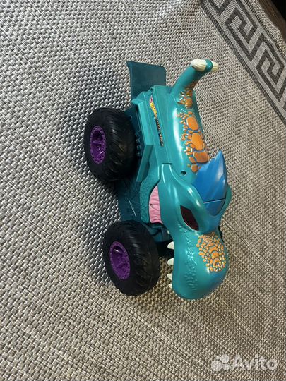 Hot wheels monster trucks голодный мега-рекс