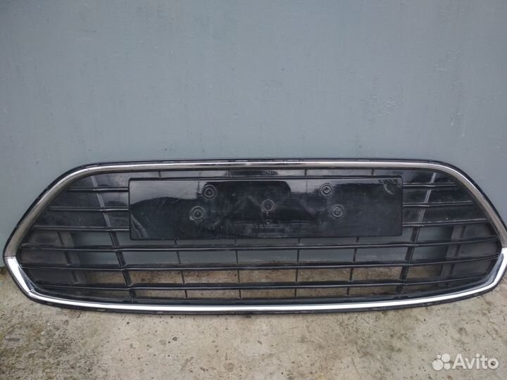 Решетка в бампер центральная ford mondeo