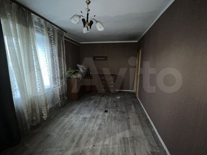 3-к. квартира, 55 м², 1/1 эт.