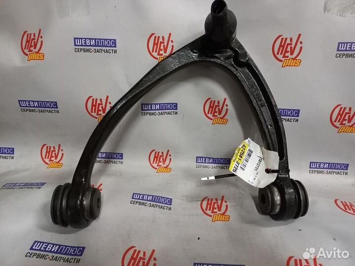 Рычаг верхний, левый Cadillac Escalade