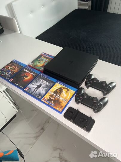 Sony PS4 slim 500gb, 5 дисков, 2 джойстика